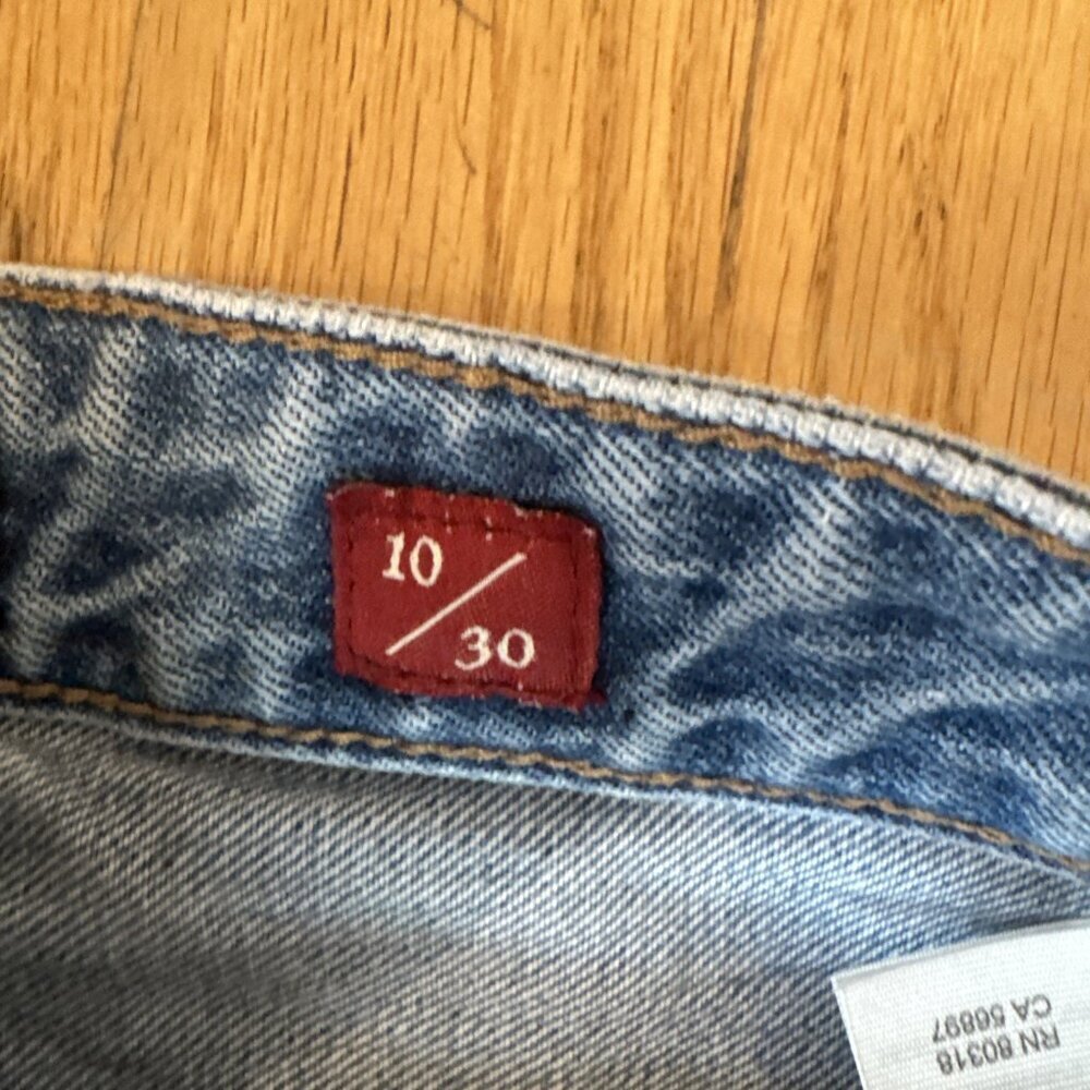 Women’s Lucky Brand Distressed Jean Shorts Size 10/30 - Picture 8 of 14